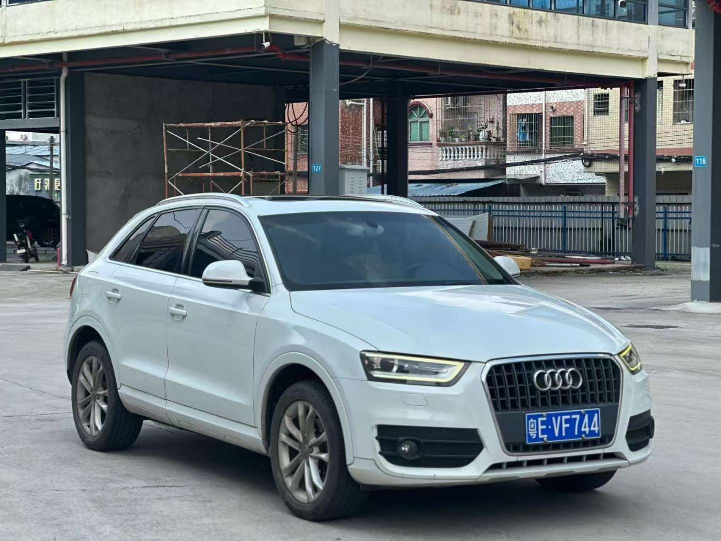 Audi Q3 2.0T Premium 2