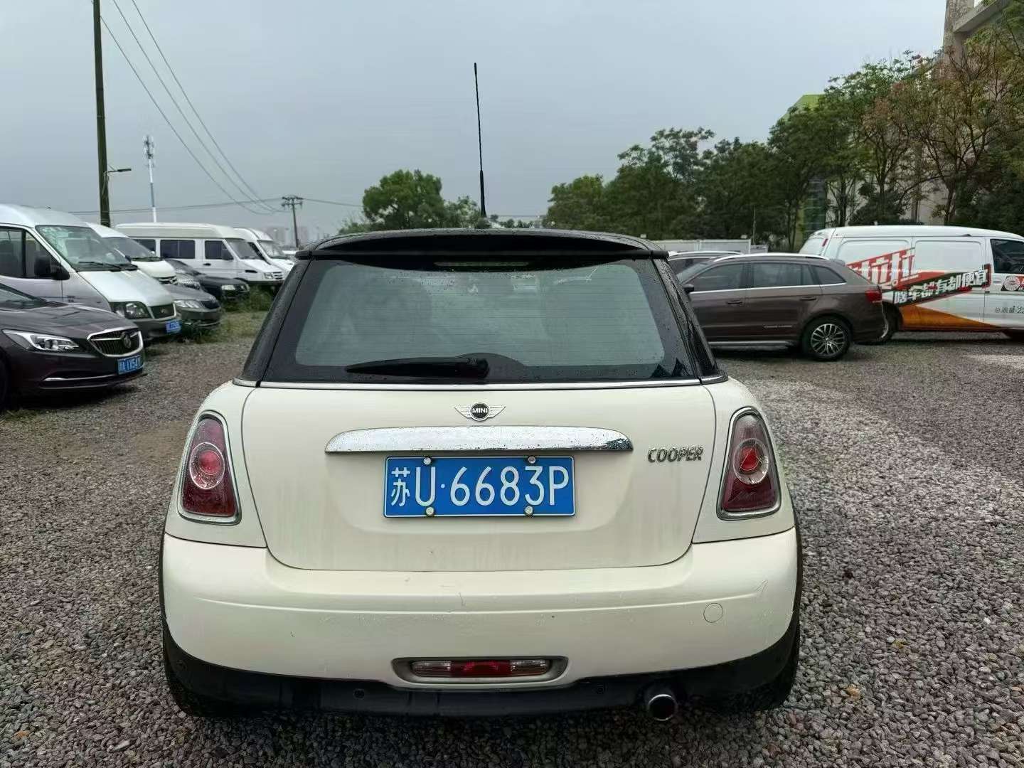 MINI 1.6L 3-Door 8