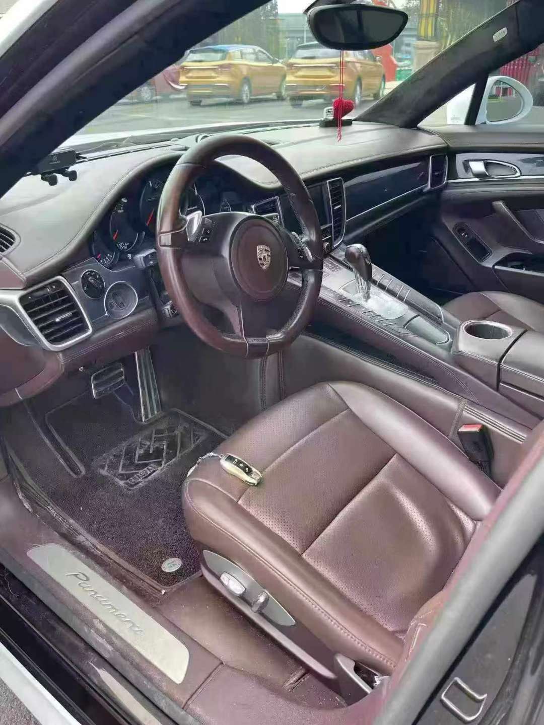 Porsche Panamera 7