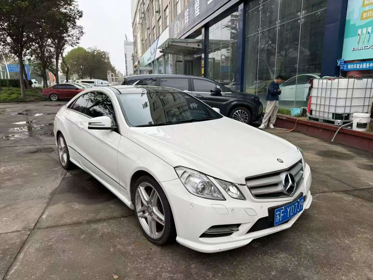 Mercedes-Benz E-Class E260 Coupe 1.8T 3