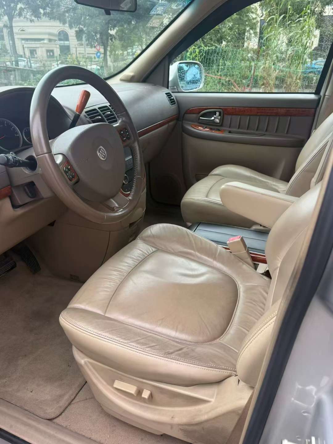 Buick GL8 3.0 High Trim 8
