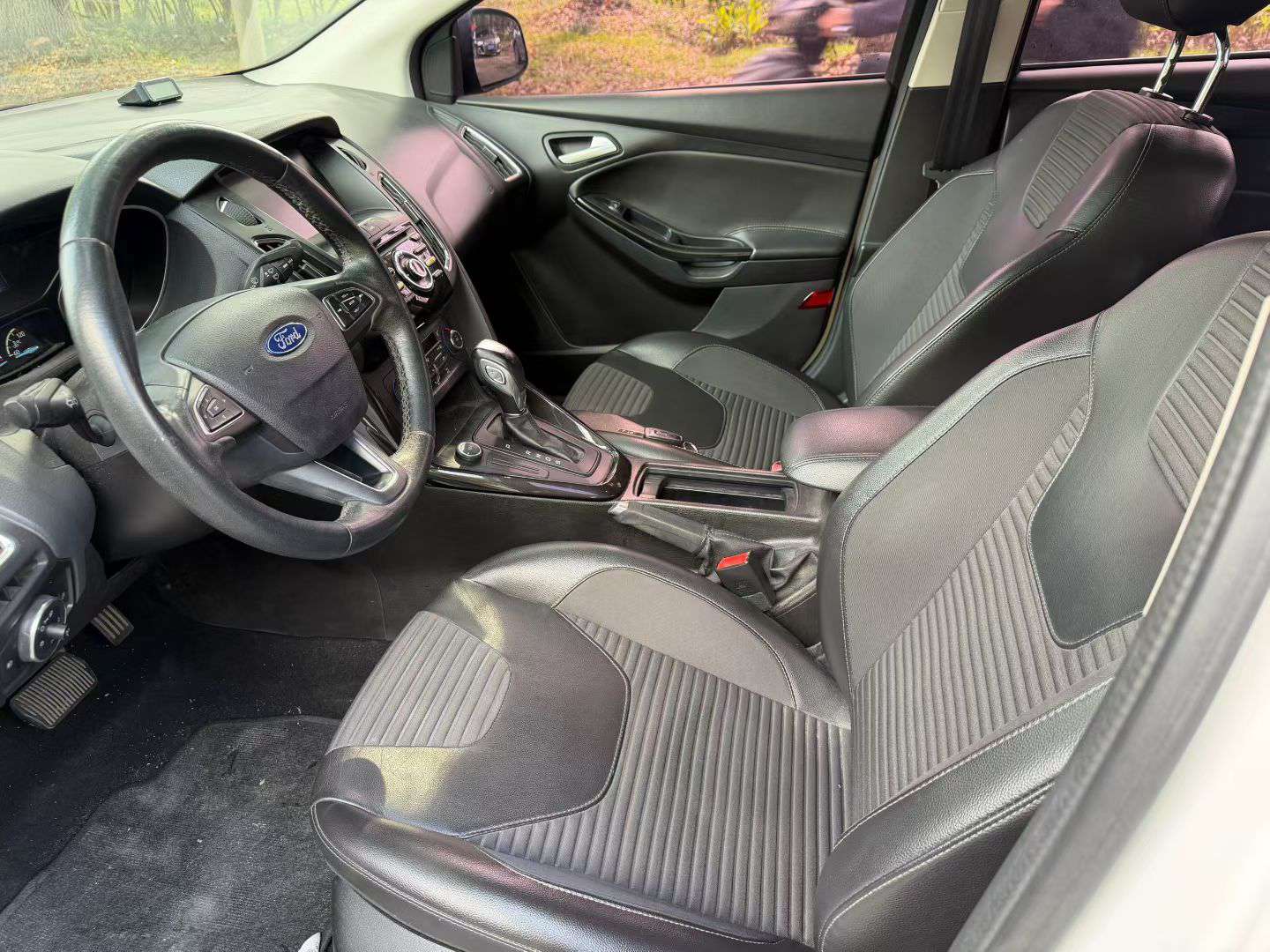 Ford Focus 2017 Sedan 1.6L Automatic Sunroof 7