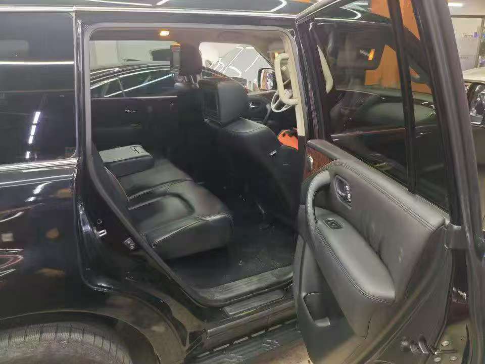 Nissan Patrol 4WD Flagship 5.6L V8 8