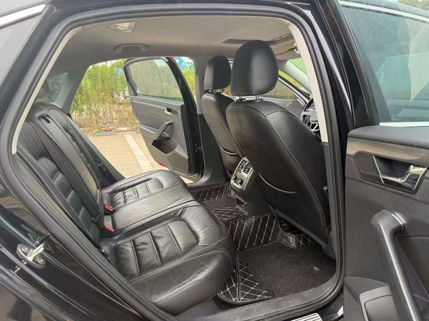 Volkswagen Passat 1.8T Prestige Edition 7