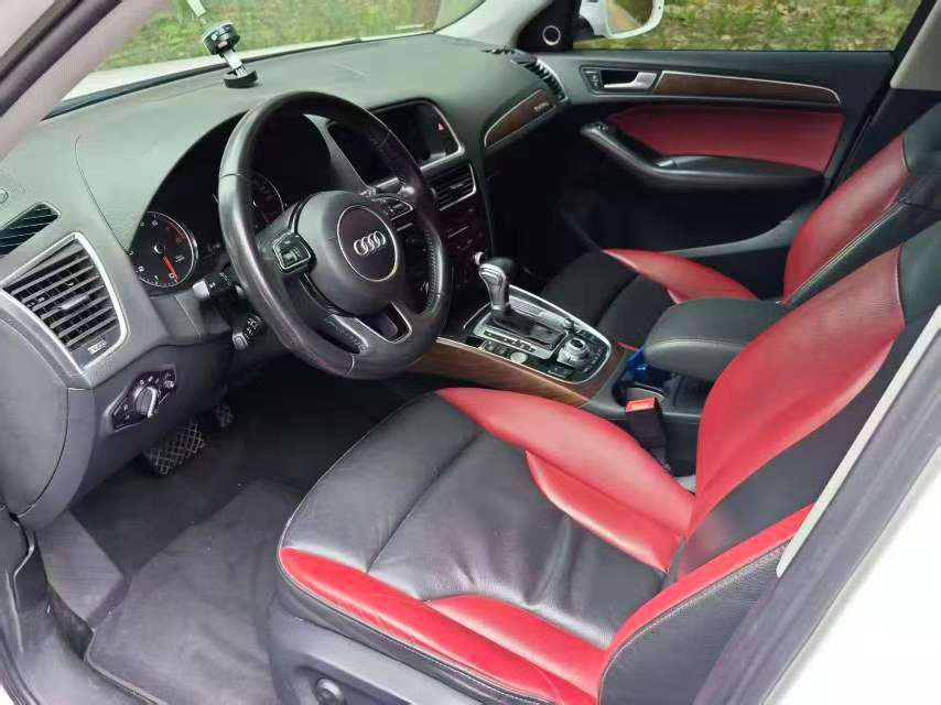 Audi Q5 2.0T Tech 8