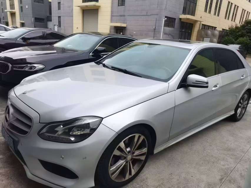 Mercedes-Benz E-Class 4