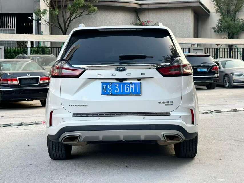 Ford Edge 2021 Edge PLUS EcoBoost 245 FWD Luxury 7-Seat 3