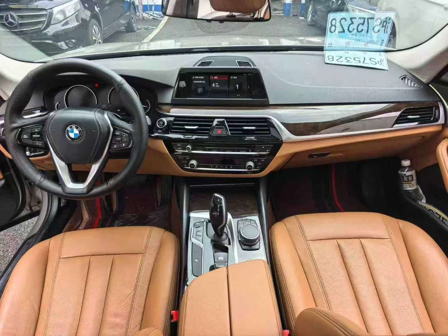 BMW 5 Series 528Li 8