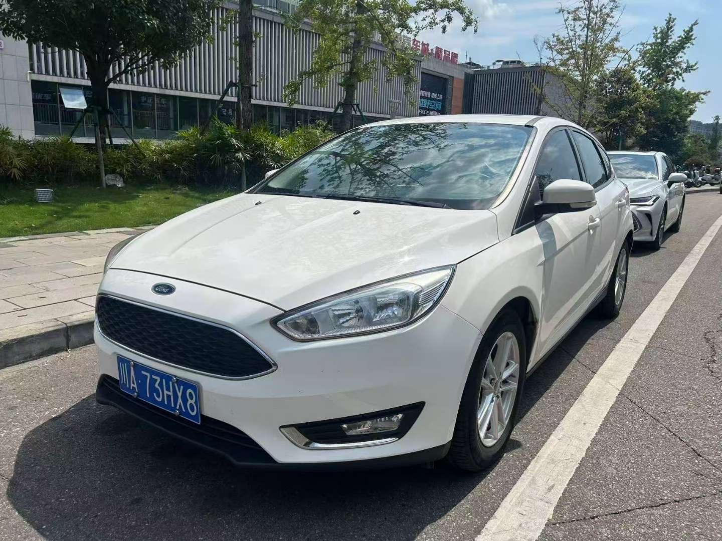 Ford Focus 1.0T Super Fashion Edition 2