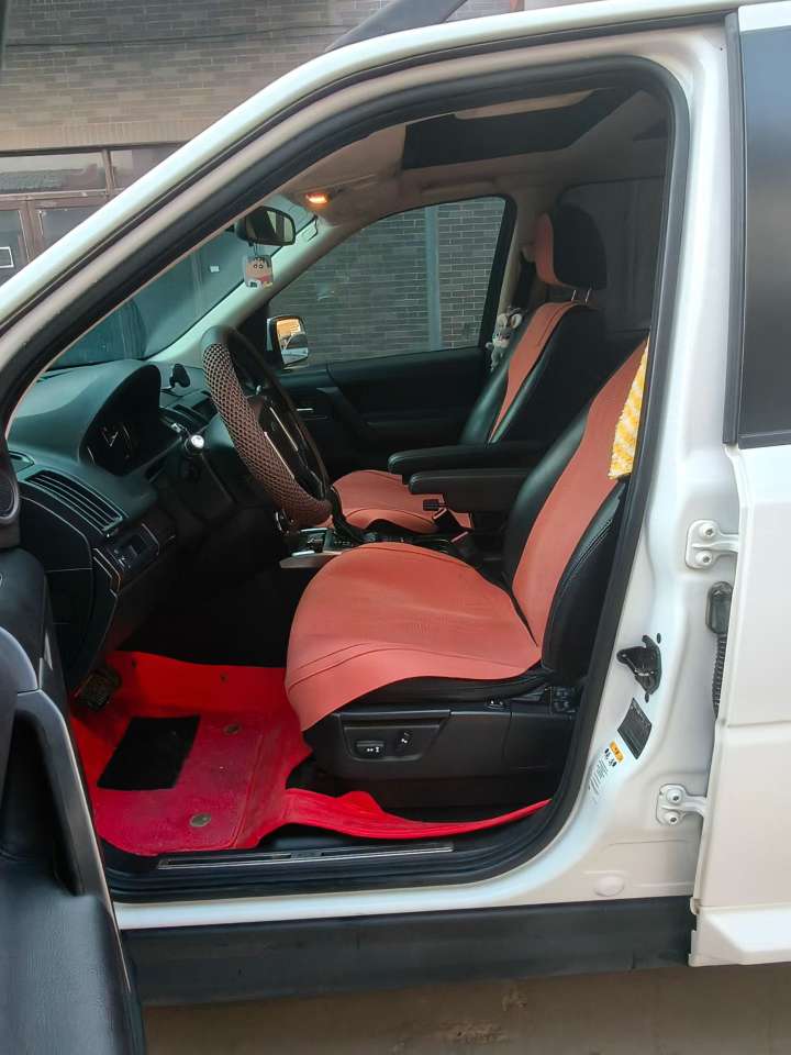 Land Rover Freelander 2 2014 2.0T 7
