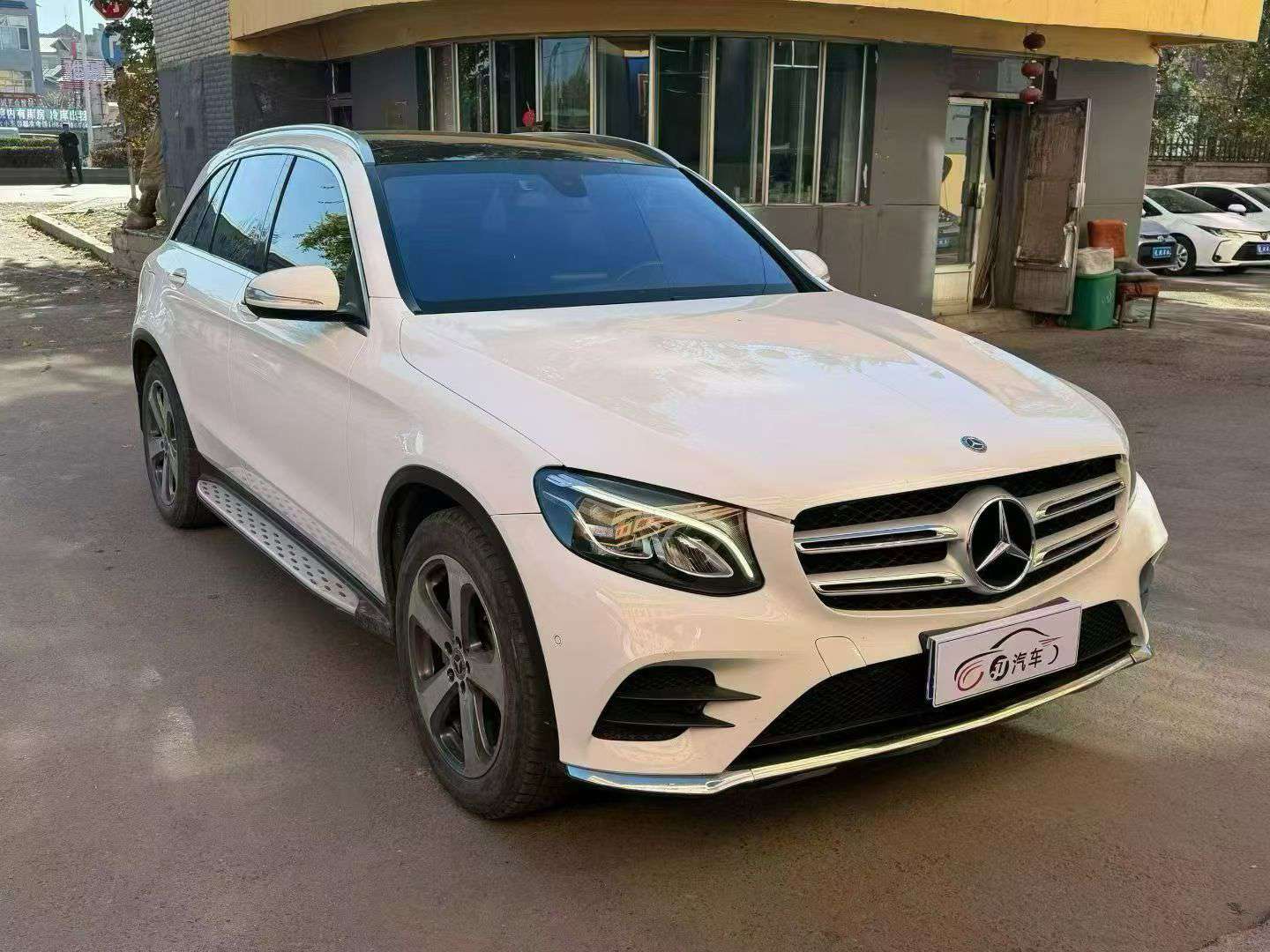 Mercedes-Benz GLC GLC200 AWD 2