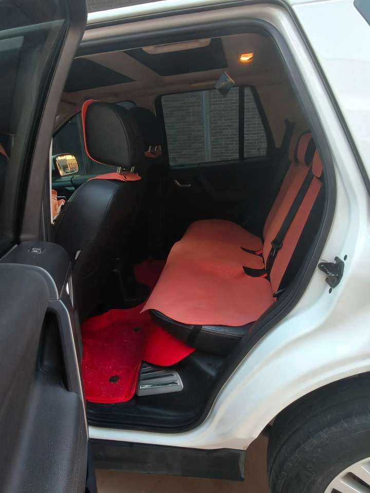 Land Rover Freelander 2 2014 2.0T 8