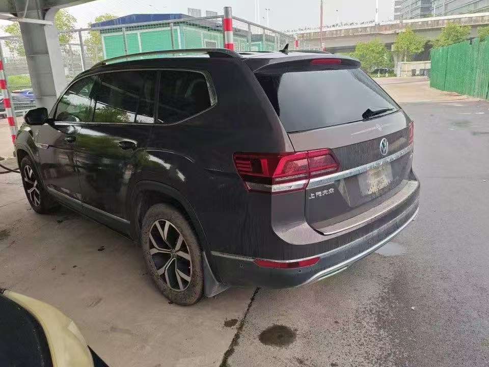 Volkswagen Teramont 2.5T 530 V6 4WD Luxury Edition 3
