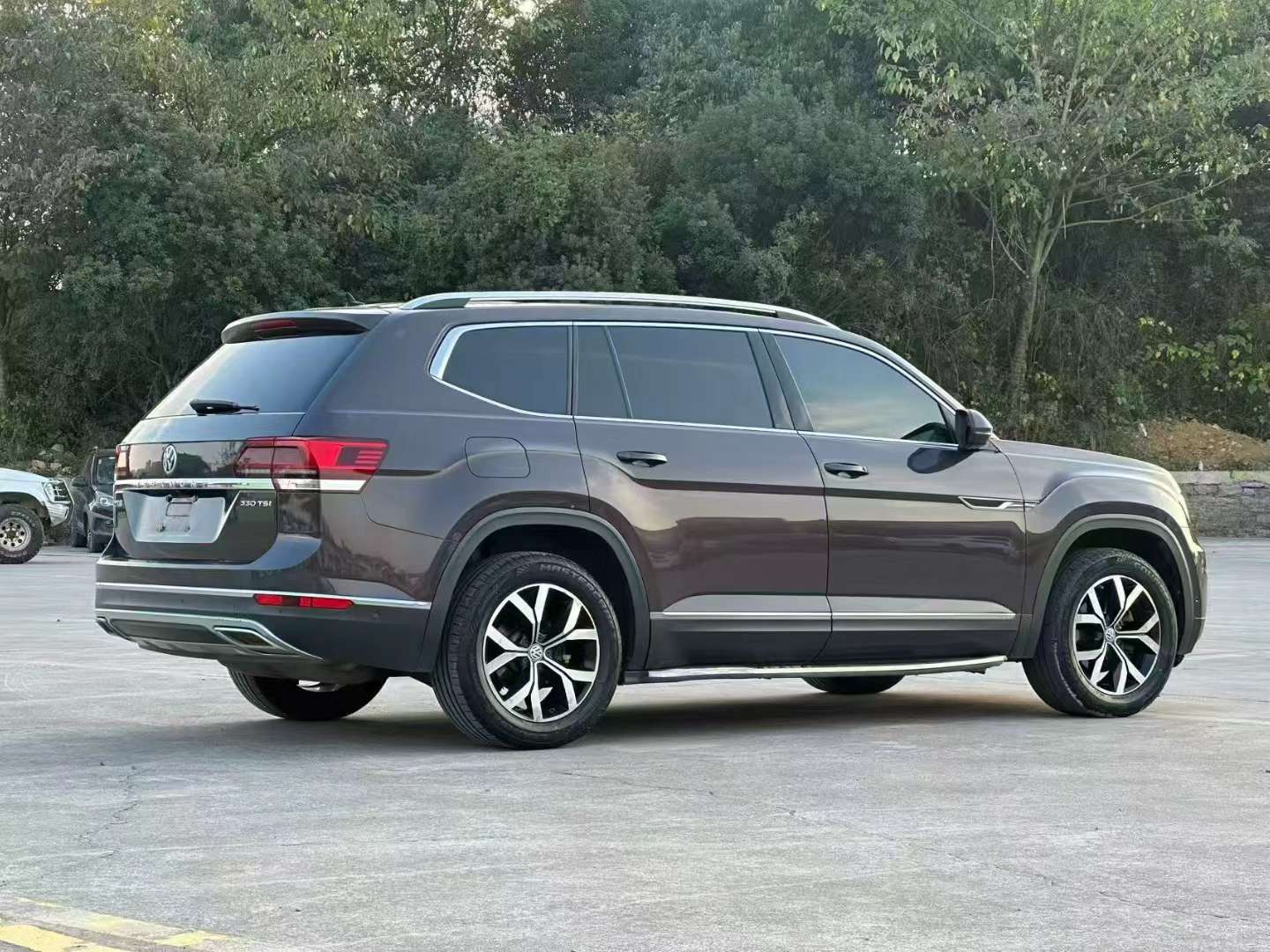 Volkswagen Teramont 7-Seat Luxury Edition 7