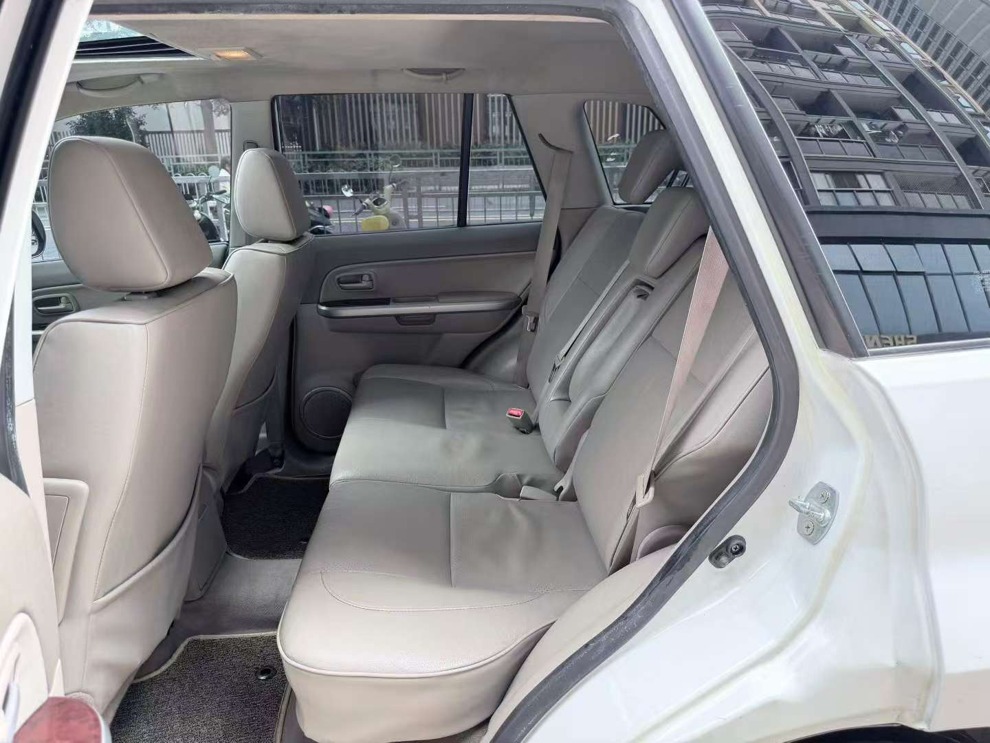 Suzuki Grand Vitara 2008 2.4 AT JLX-EL 5-door 5
