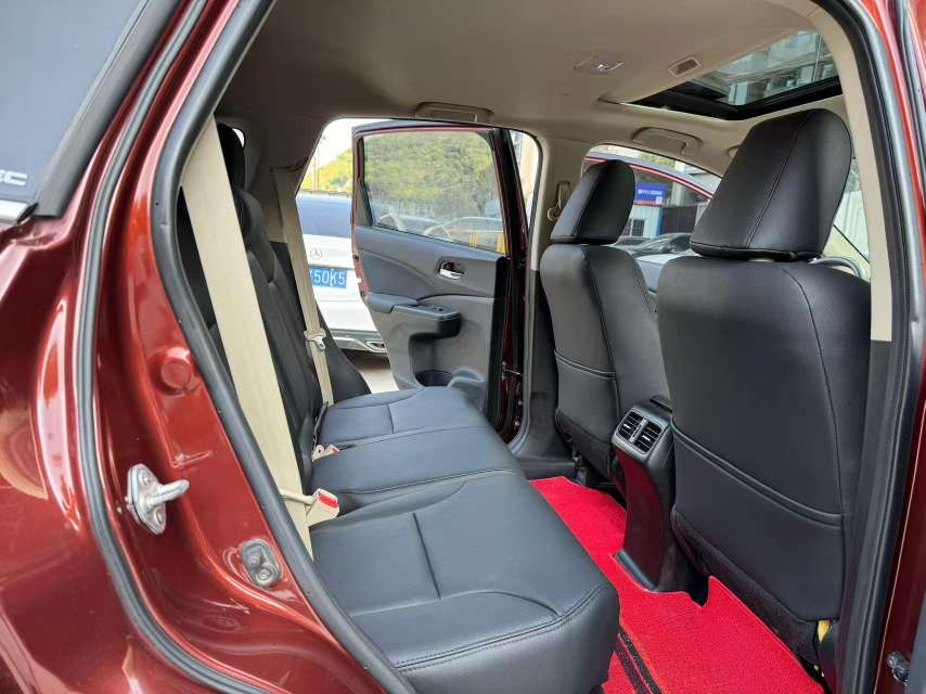Honda CR-V 2.0L Automatic Sunroof Urban Edition 8