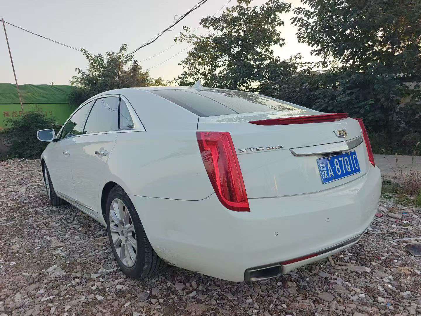 Cadillac XTS 2.0T Automatic with Sunroof 8