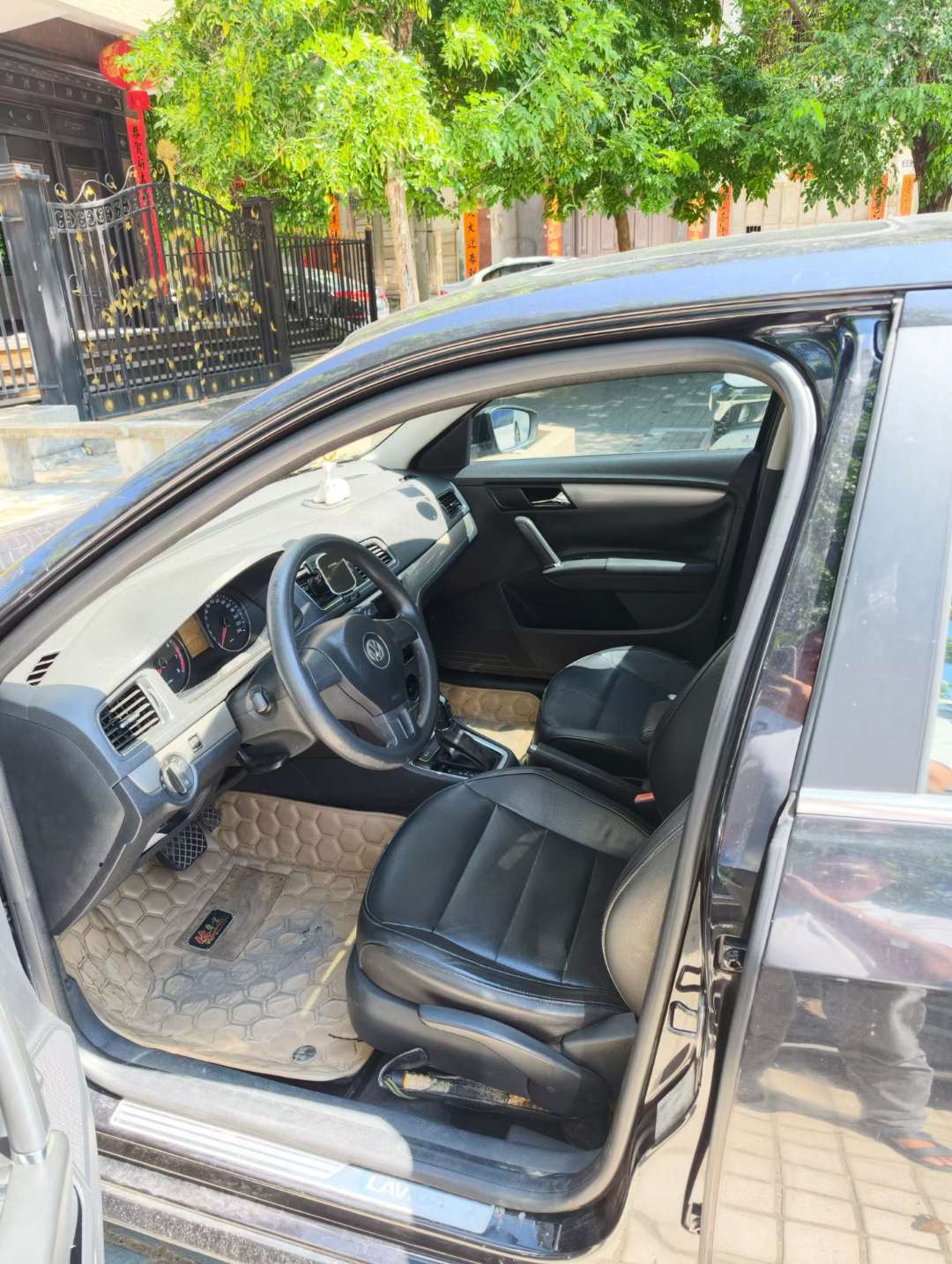 Volkswagen Lavida 1.6 Automatic 4