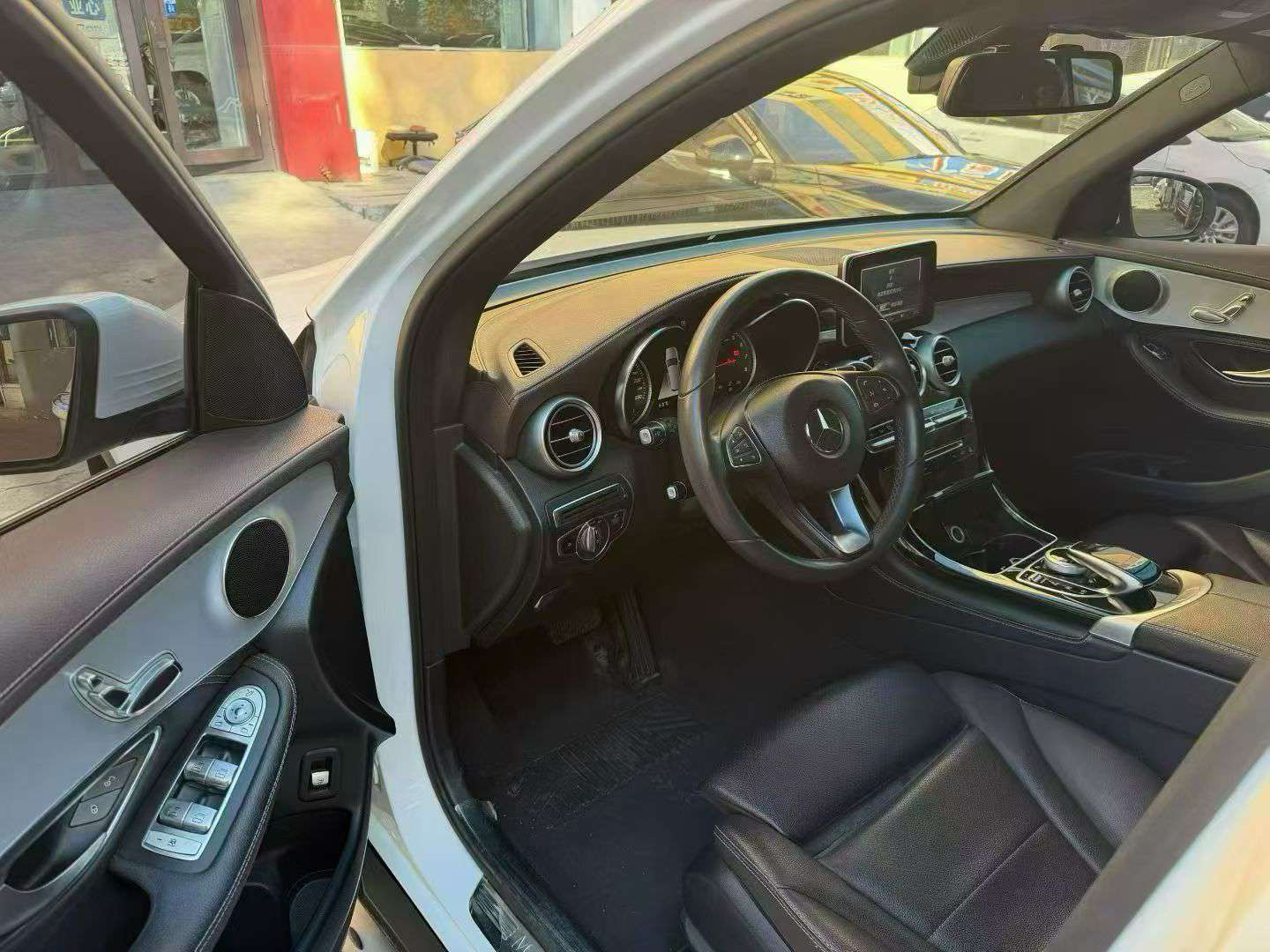 Mercedes-Benz GLC GLC200 AWD 5
