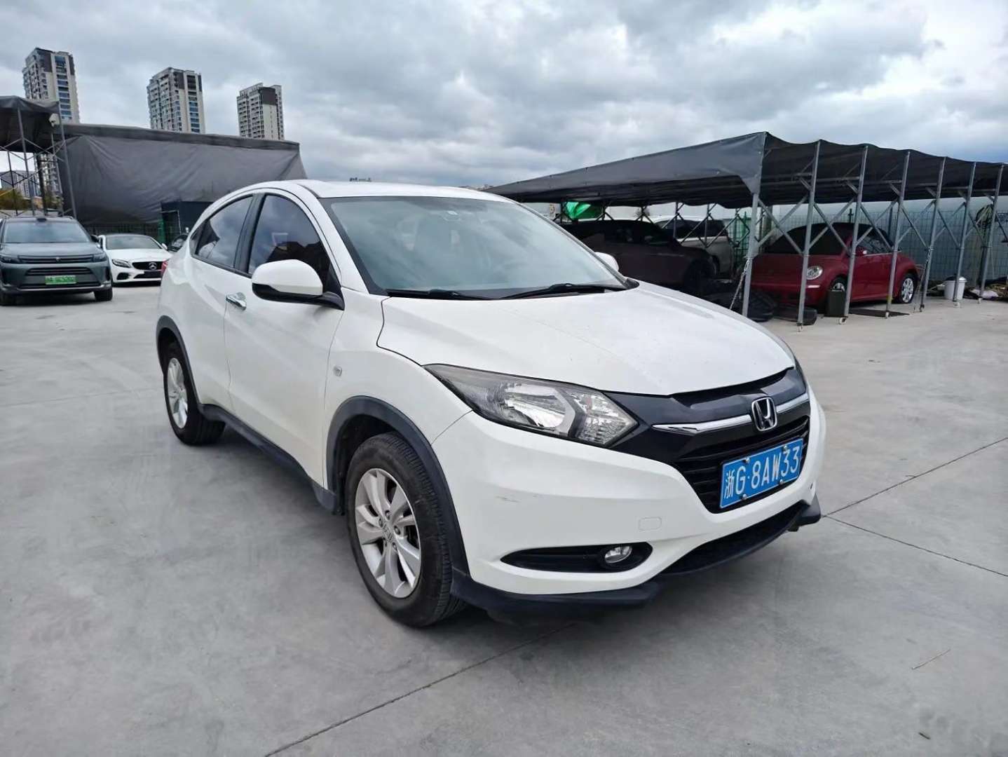 Honda Vezel 1.5L CVT FWD Comfort 2
