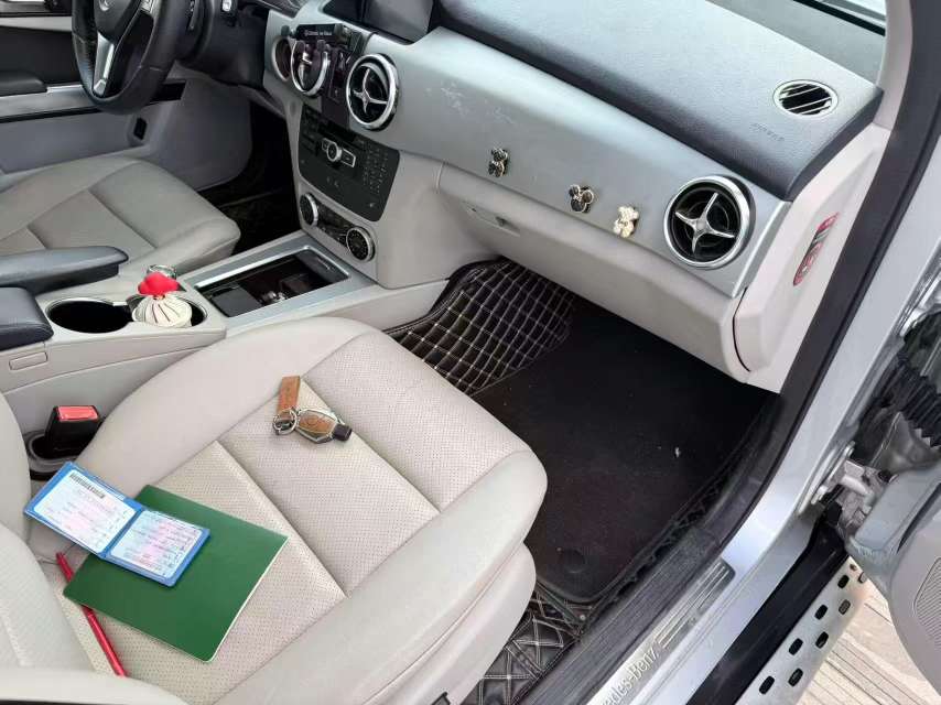 Mercedes-Benz GLK-Class 5