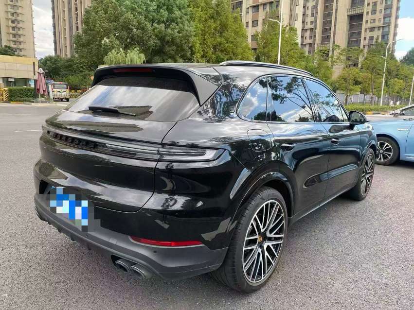Porsche Cayenne 3.0T 9