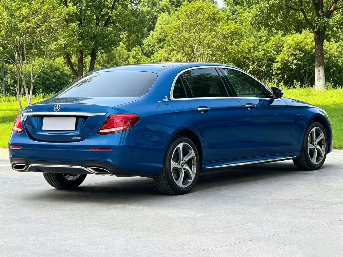 Mercedes-Benz E-Class 2019 E300L Sport Luxury 4