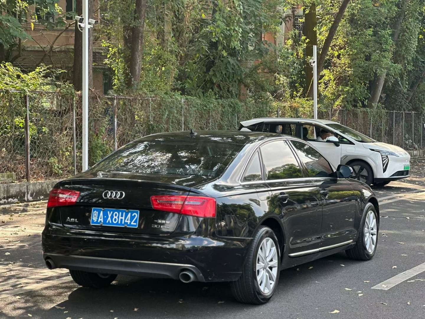 Audi A6L 2.5L Comfort Edition 6