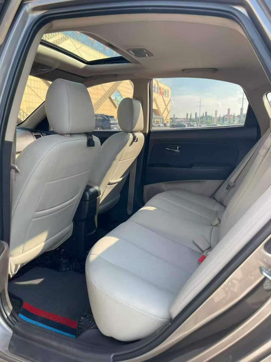 Hyundai Elantra 2011 1.6L Automatic High Trim 9