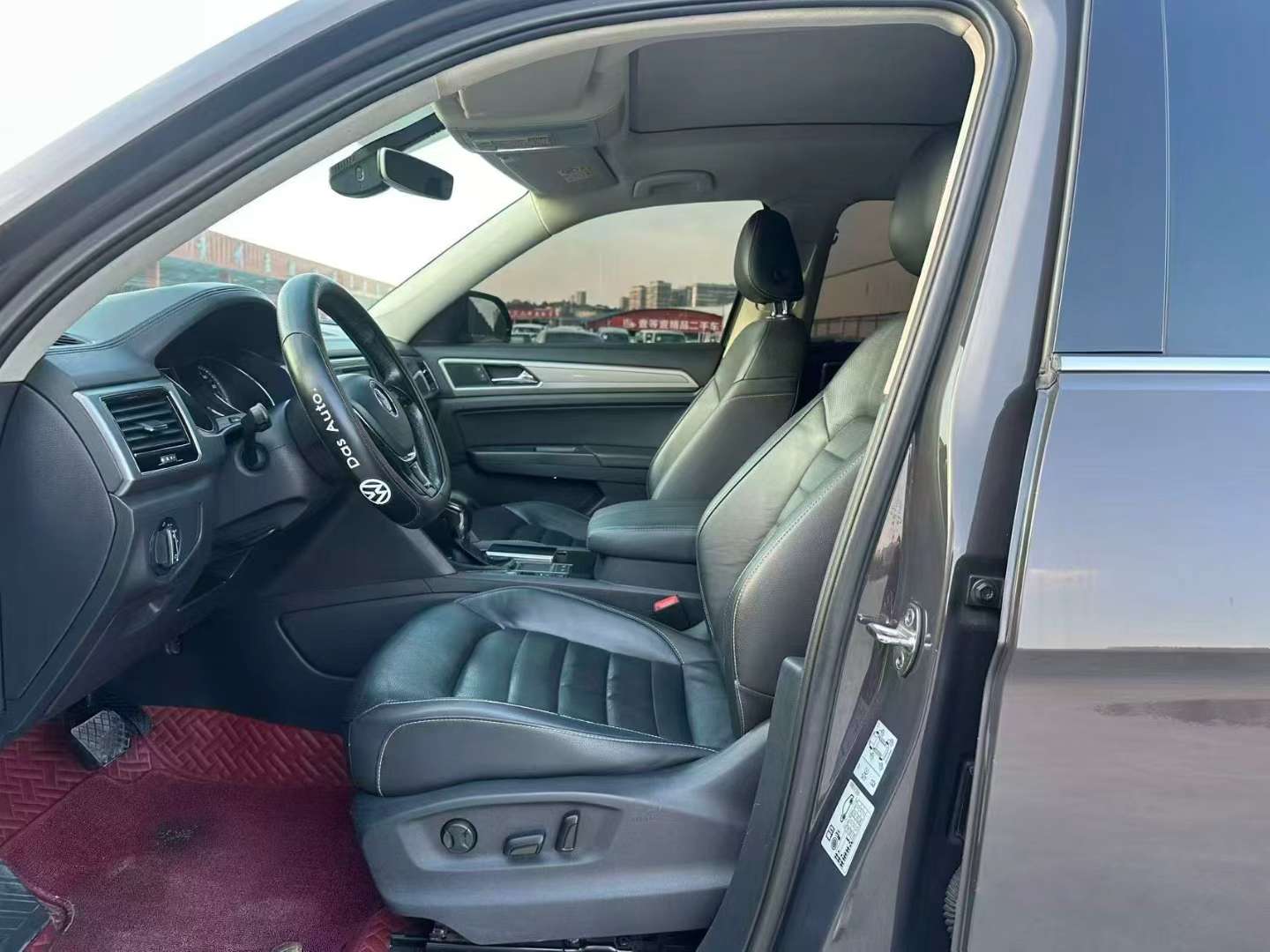 Volkswagen Teramont 7-Seat Luxury Edition 4