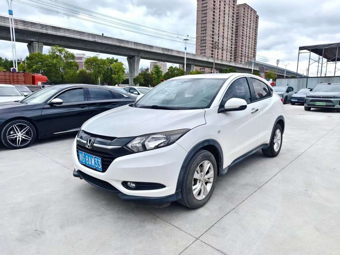 Honda Vezel 1.5L CVT FWD Comfort