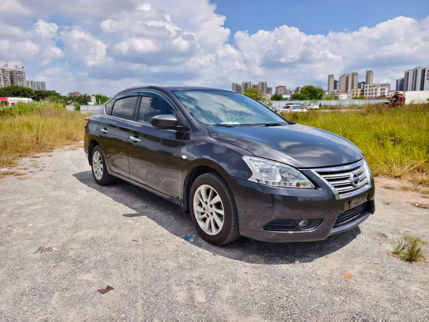 Nissan Sylphy 2013 1.6L Automatic Luxury Edition 3
