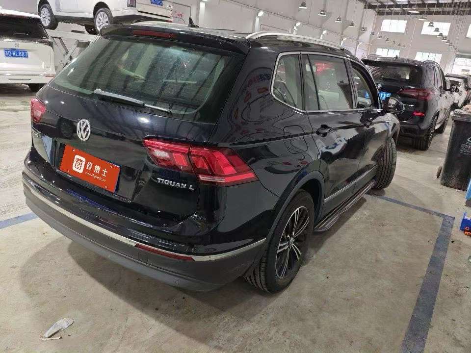 Volkswagen Tiguan L 2020 2.0TSI 330TSI 2WD Comfort Edition 7