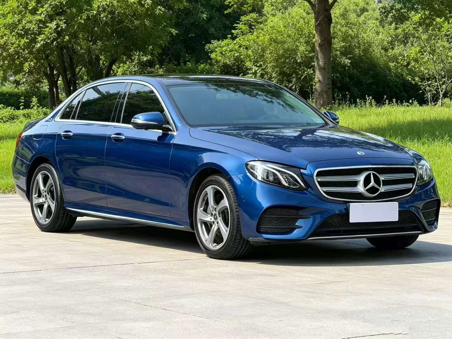Mercedes-Benz E-Class 2019 E300L Sport Luxury 3