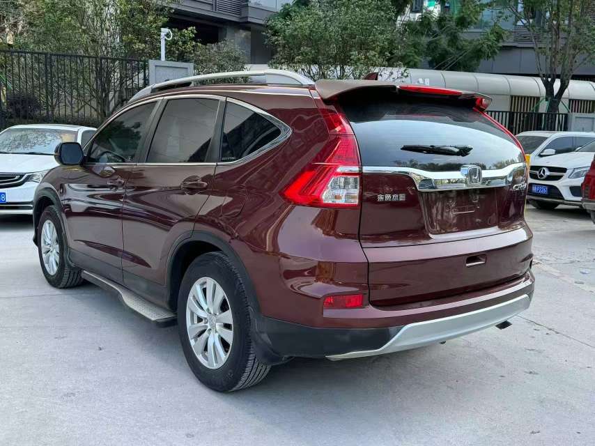 Honda CR-V 2.0L Automatic Sunroof Urban Edition 4