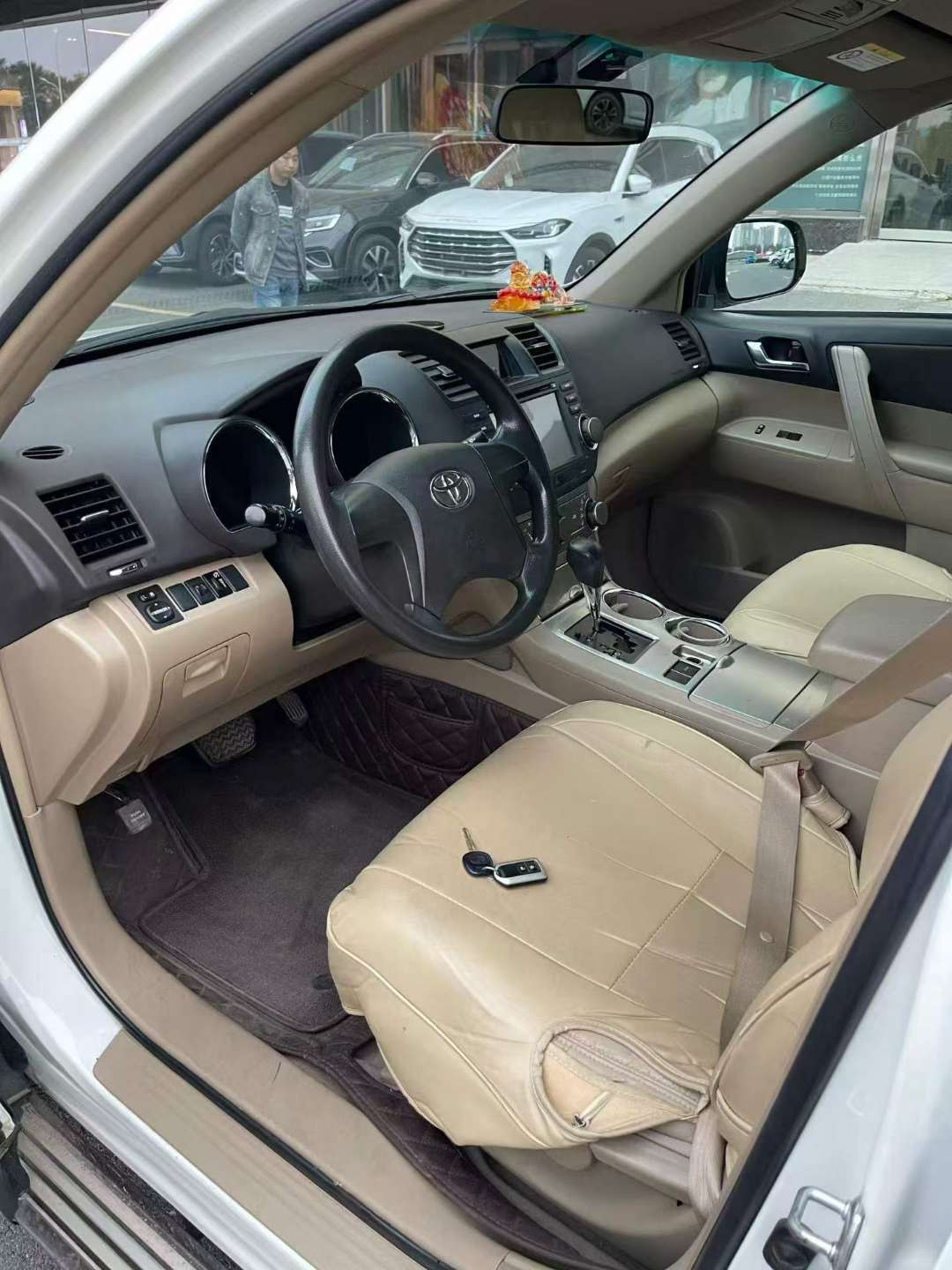 Toyota Highlander 2014 2.7L Automatic 5-Seat Purple Gold Edition 7