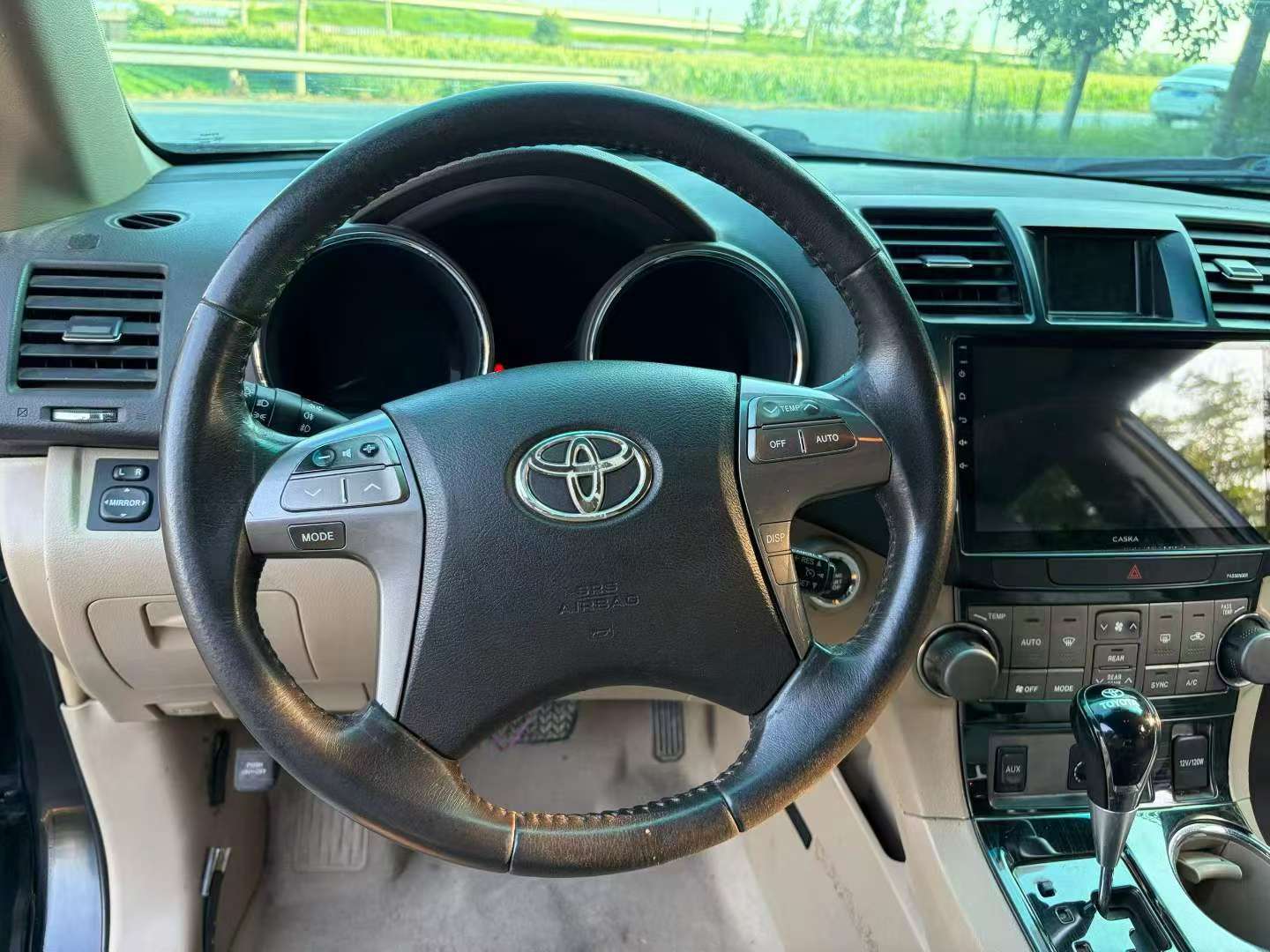 Toyota Highlander 3.5L Top Trim 6
