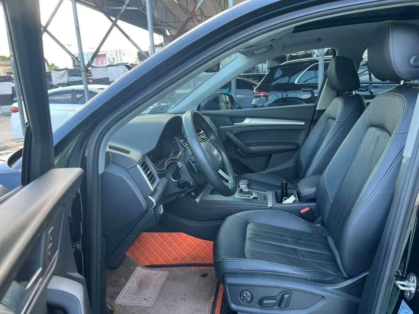 Audi Q5L 2020 2.0T Automatic Sunroof 45 Prestige Fashion Trim 6
