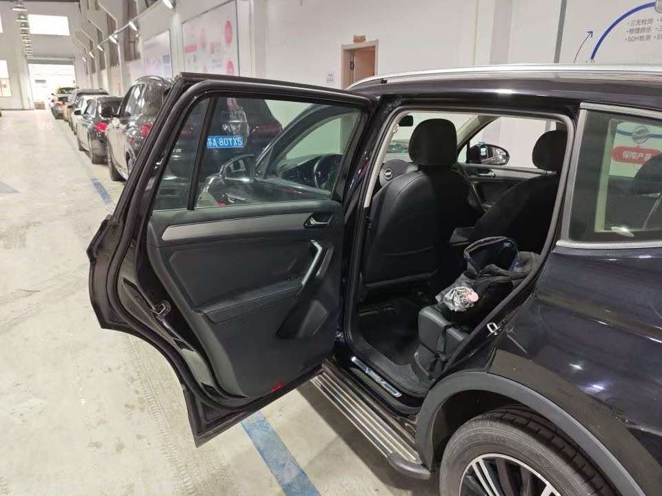 Volkswagen Tiguan L 2020 2.0TSI 330TSI 2WD Comfort Edition 5