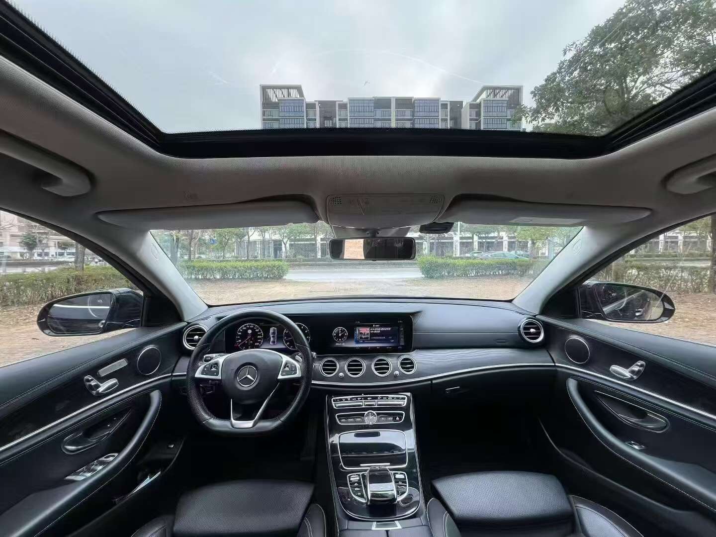 Mercedes-Benz E-Class 2016 E200L Long Wheelbase 5