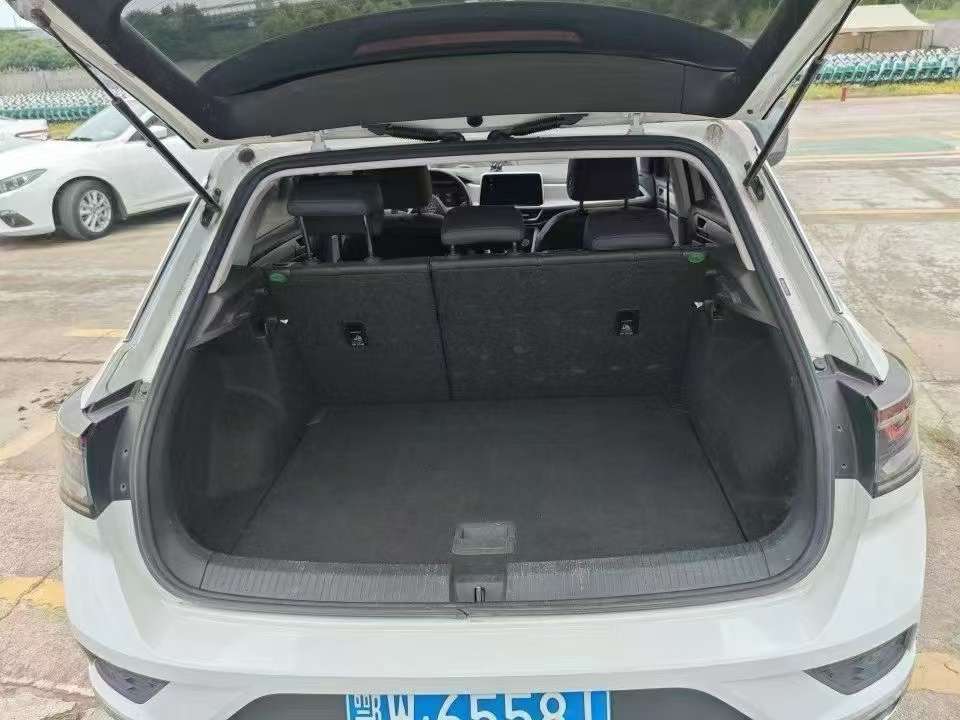Volkswagen T-ROC 280 Time Edition 9