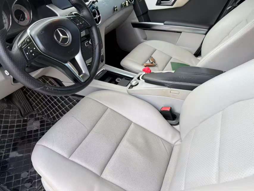Mercedes-Benz GLK-Class 6
