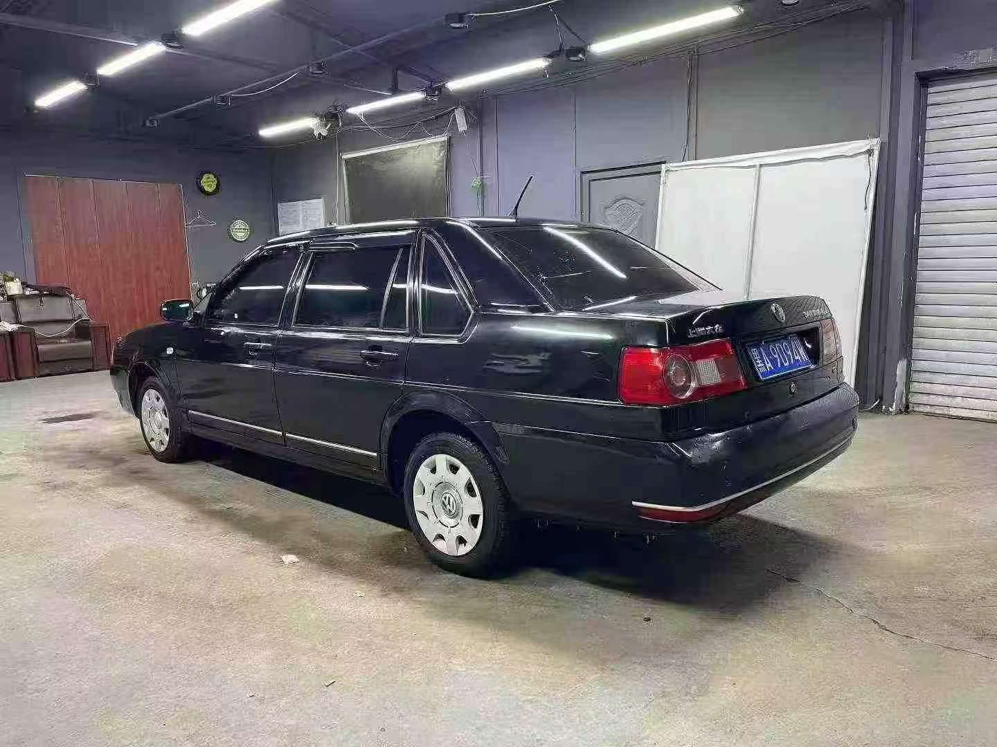 Volkswagen Santana Jue 2013 1.8 Manual 5