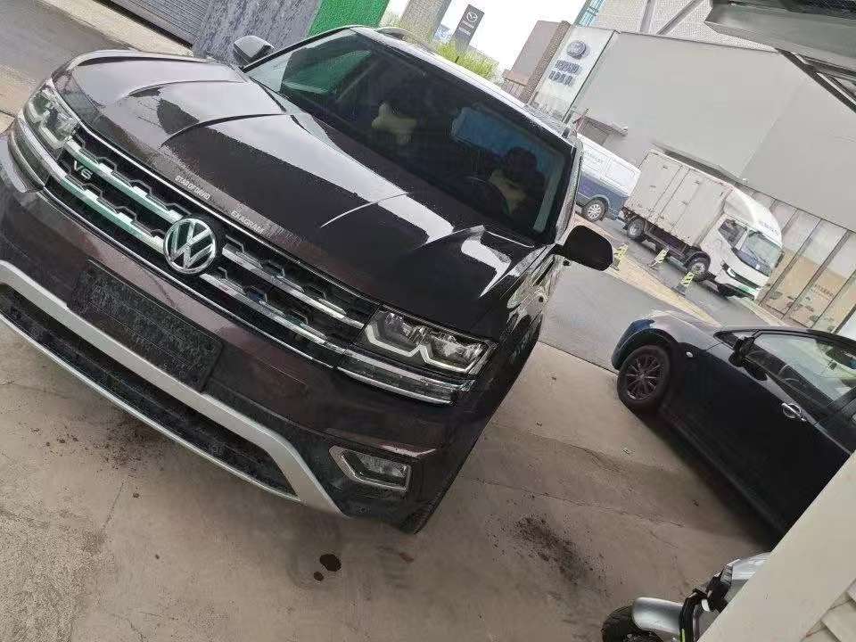 Volkswagen Teramont 2.5T 530 V6 4WD Luxury Edition 2