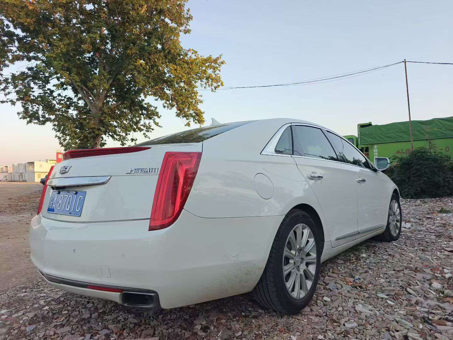 Cadillac XTS 2.0T Automatic with Sunroof 9