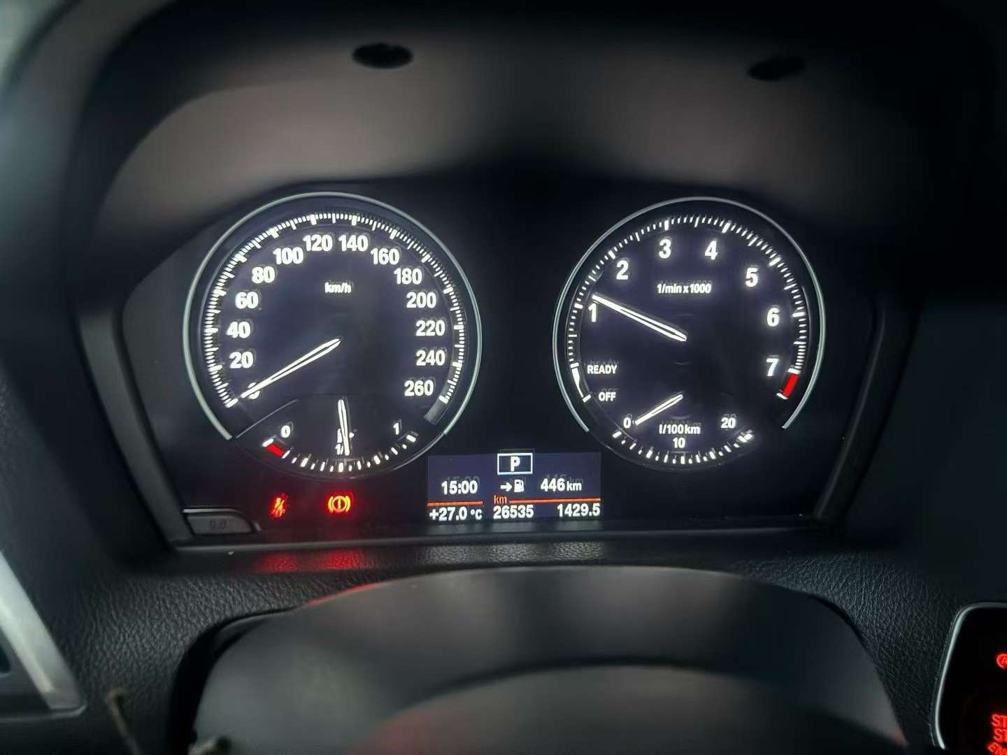 BMW 1 Series 2019 118i Leading Edition 6