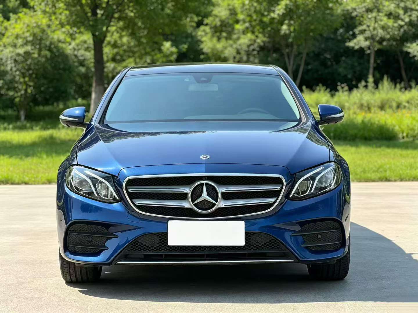 Mercedes-Benz E-Class 2019 E300L Sport Luxury 2