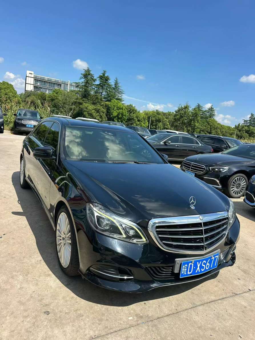 Mercedes-Benz E-Class E300L 3.0L Automatic Panoramic Sunroof