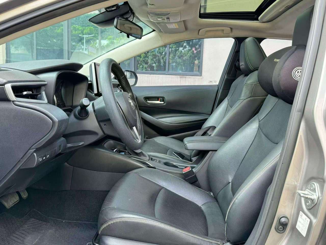 Toyota Corolla 2020 1.2T Luxury Edition 4