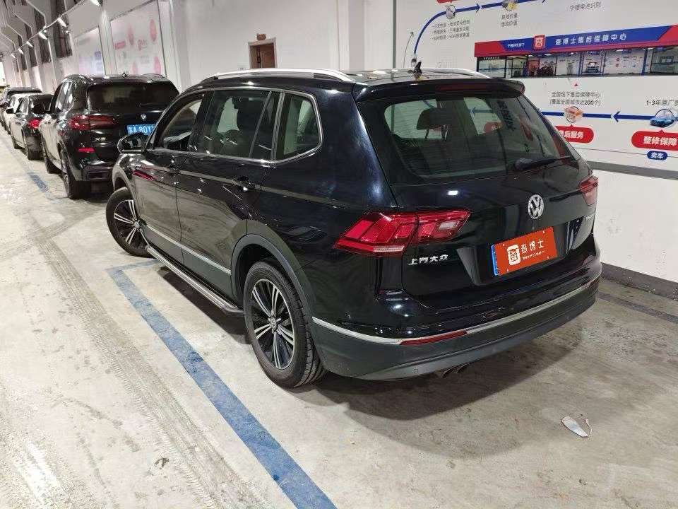 Volkswagen Tiguan L 2020 2.0TSI 330TSI 2WD Comfort Edition 3